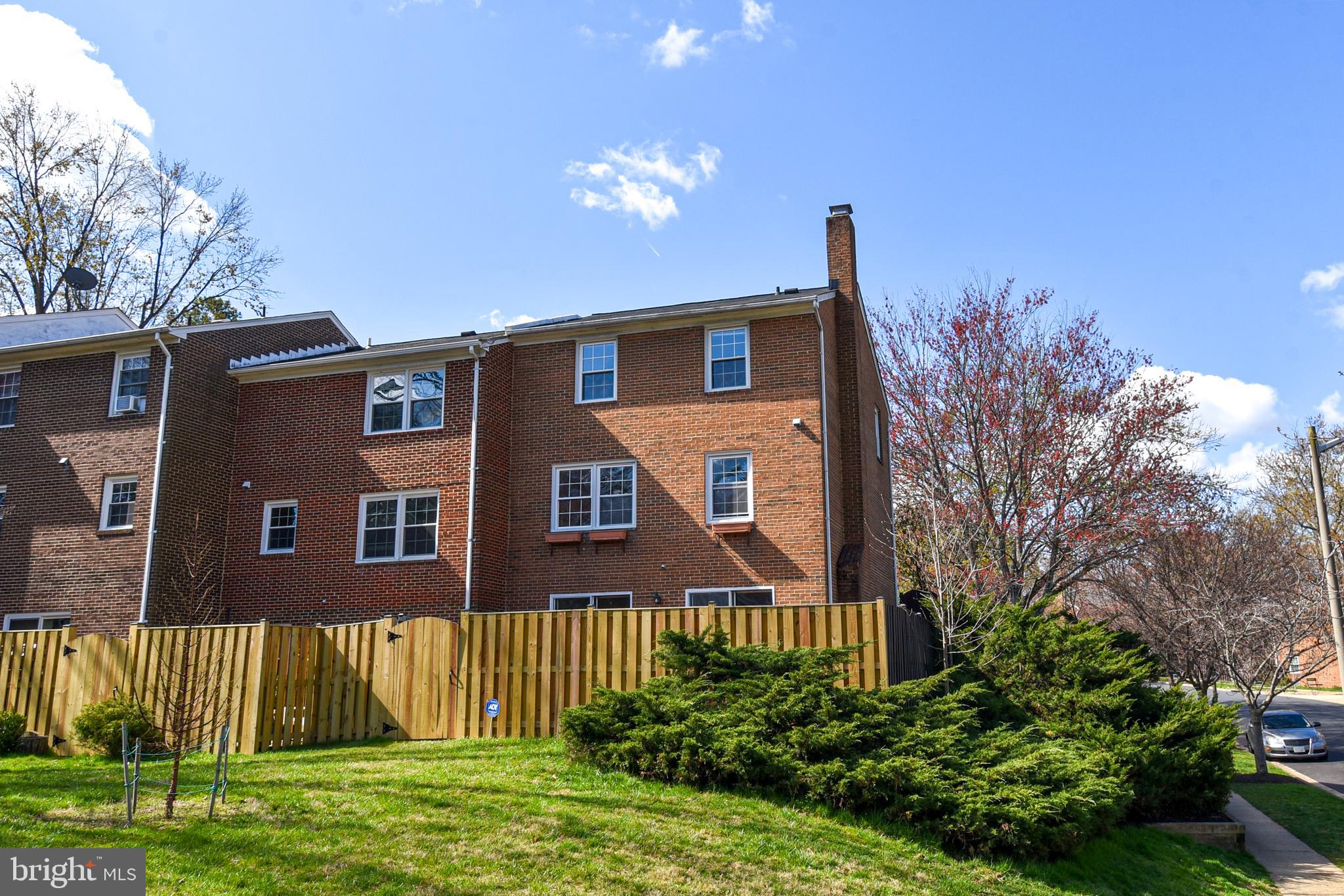 3249 Victor Circle Annandale, VA 22003 - Photo 28 of 33 Back of house with wrap around fence