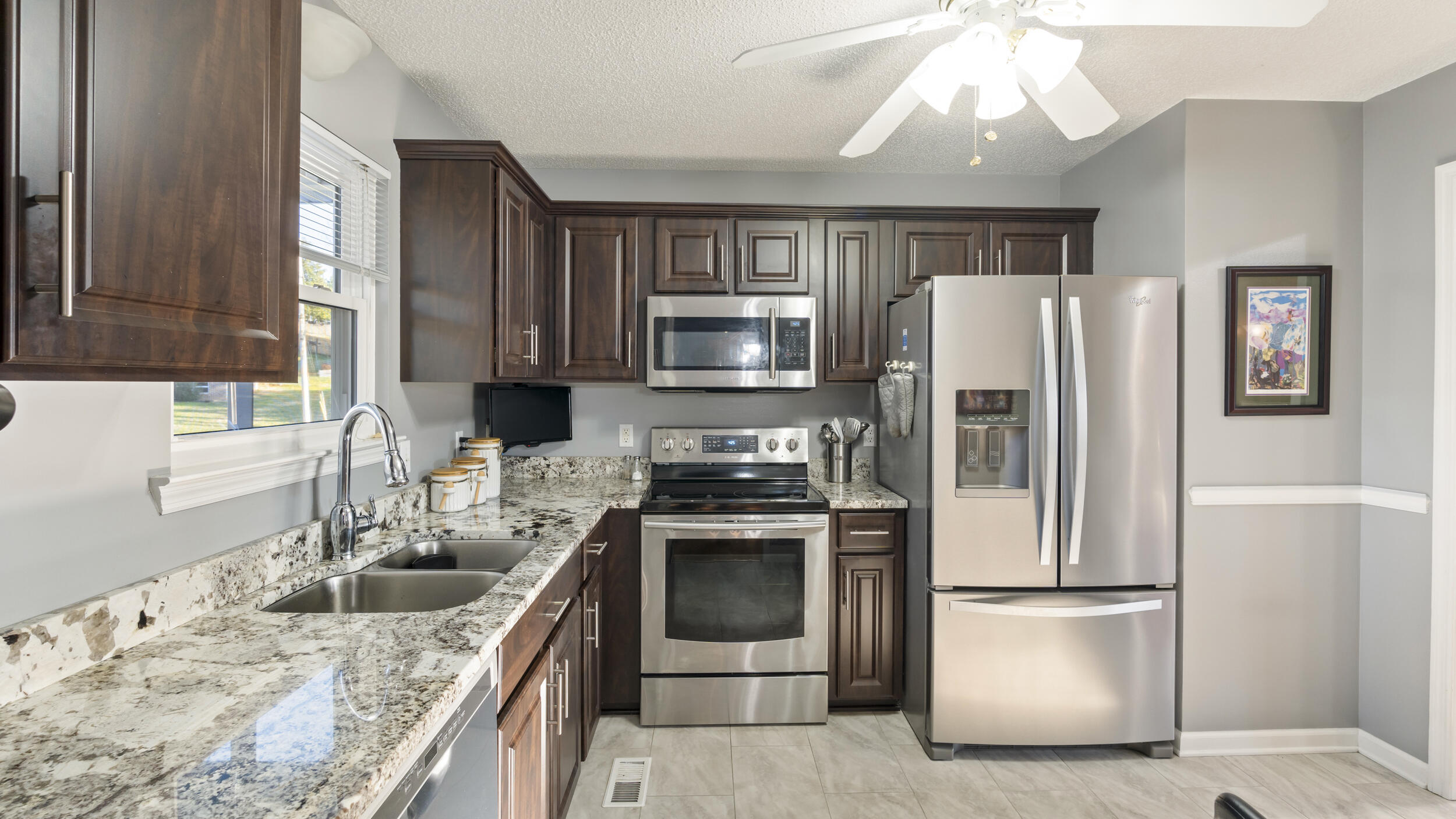 9111 Misty Ridge Drive Chattanooga, TN 37416 - Photo 4 of 29 1000014484