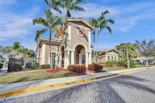 $375,000 | 9075 Plymouth Place, Unit 9075, Tamarac, FL 33321