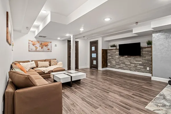 $669,900 | 1 Roseland Street, Unit B14, Foxboro, MA 02035