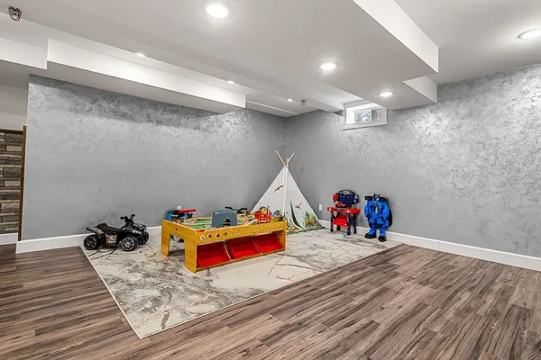 $669,900 | 1 Roseland Street, Unit B14, Foxboro, MA 02035