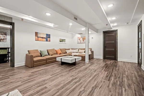 $669,900 | 1 Roseland Street, Unit B14, Foxboro, MA 02035