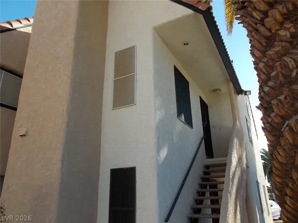 $1,495 | 5040 Spencer Street, Unit D, Las Vegas, NV 89119