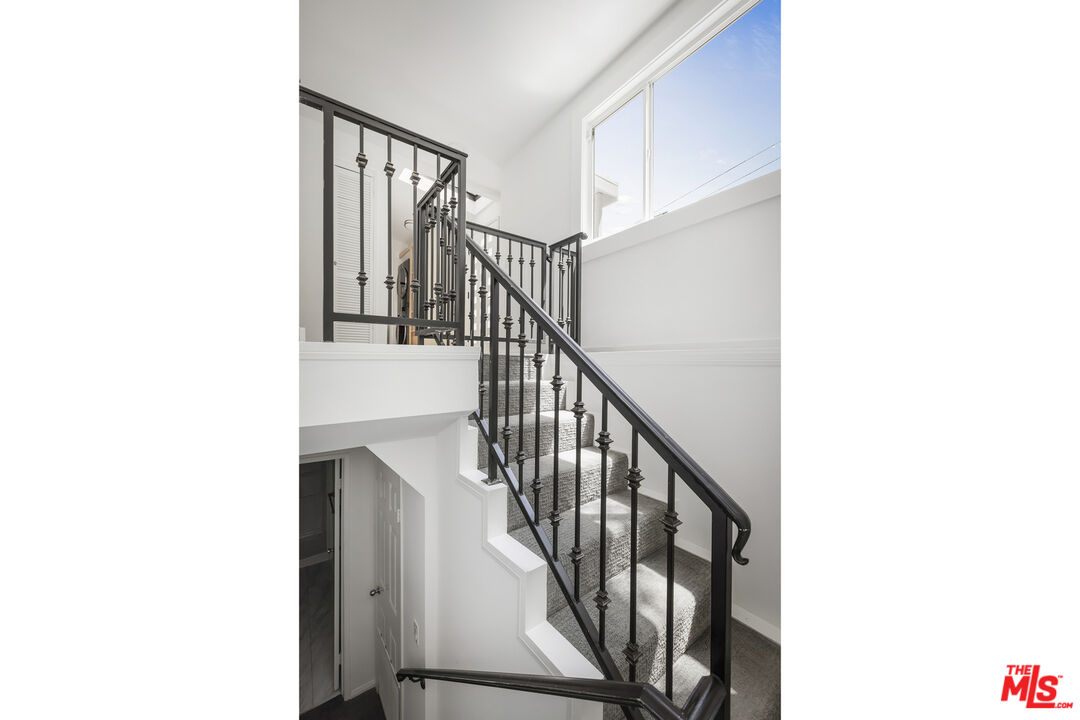 4013 Division Street Los Angeles, CA 90065 - Photo 35 of 66 a view of entryway