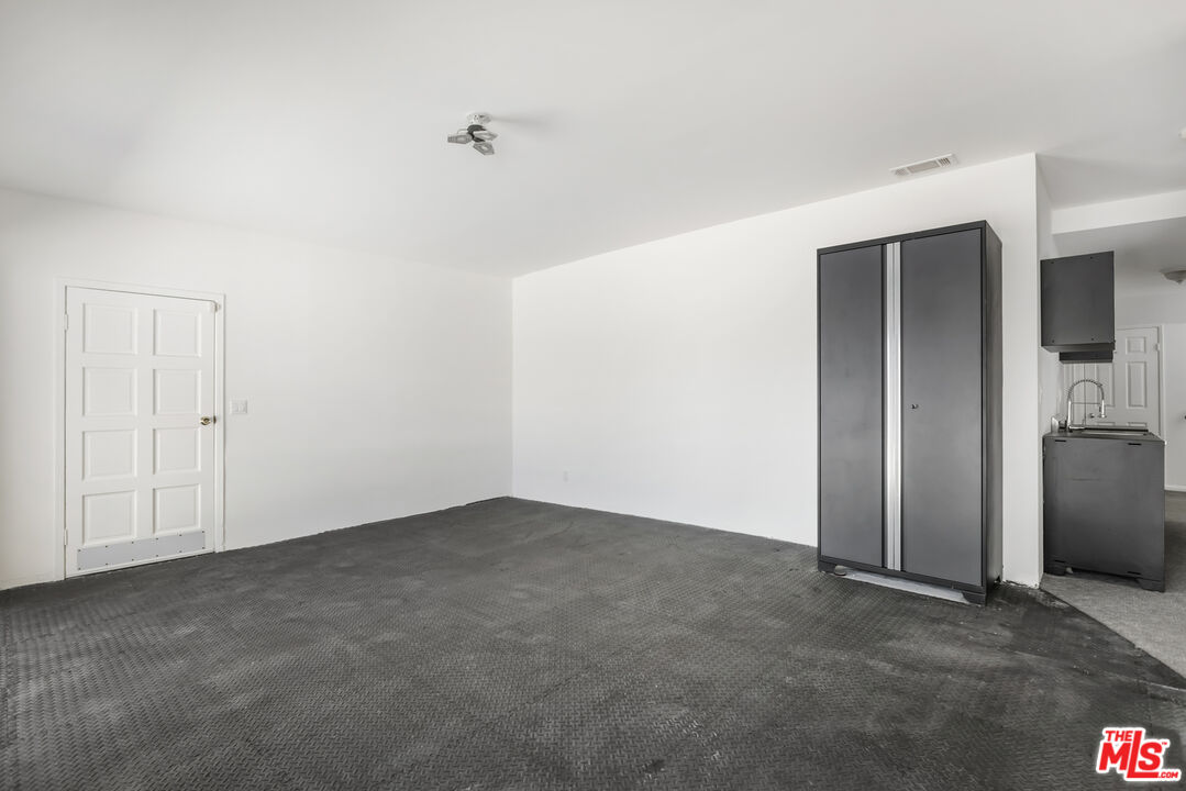 4013 Division Street Los Angeles, CA 90065 - Photo 53 of 66 an empty room with closet