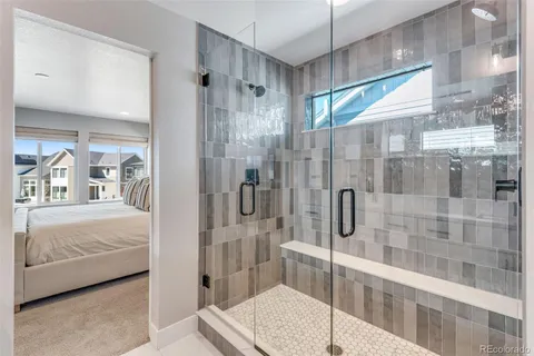 a en suite bathroom with a shower