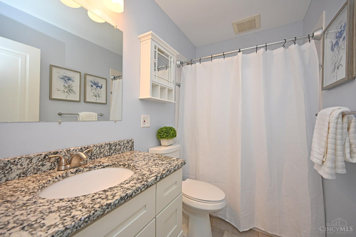 6832 Roe Street Cincinnati, OH 45227 - Photo 24 of 42 Gallery Image 24