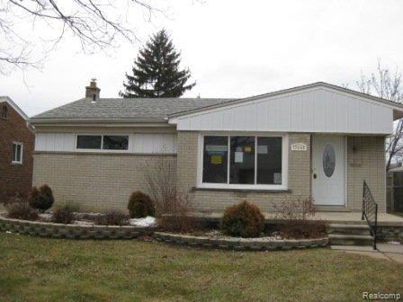 17545 Ray Street Riverview, MI 48193 - Photo 1 of 20 IMG_2700.JPG