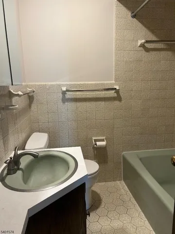 a view of yard with tree