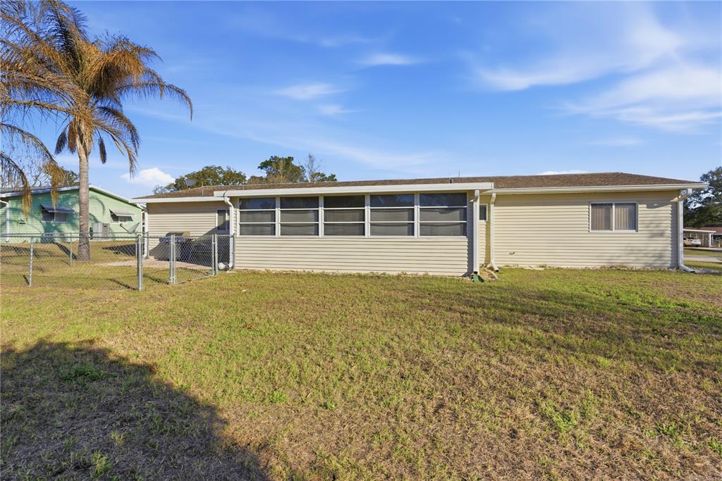 6472 Southwest 106th Place Ocala, FL 34476 - Photo 7 of 40