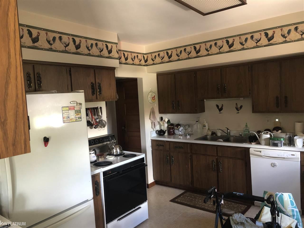 12546 Collins Road Yale, MI 48097 - Photo 16 of 71 50017132-16.JPG
