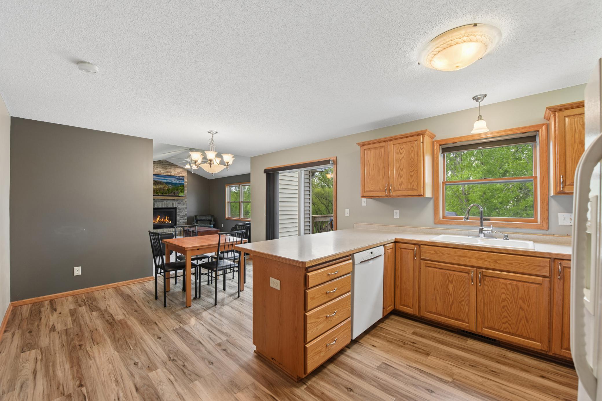 421 Durango Drive Roberts, WI 54023 - Photo 8 of 33