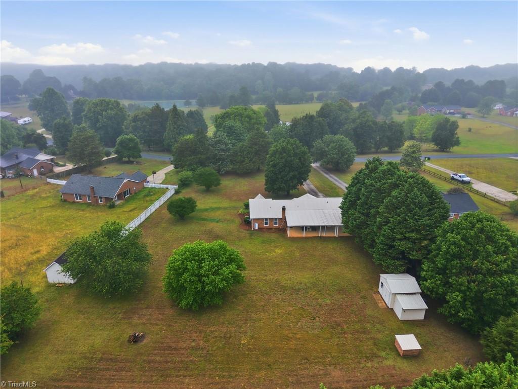 5200 Robin Lane Randleman, NC 27317 - Photo 33 of 40