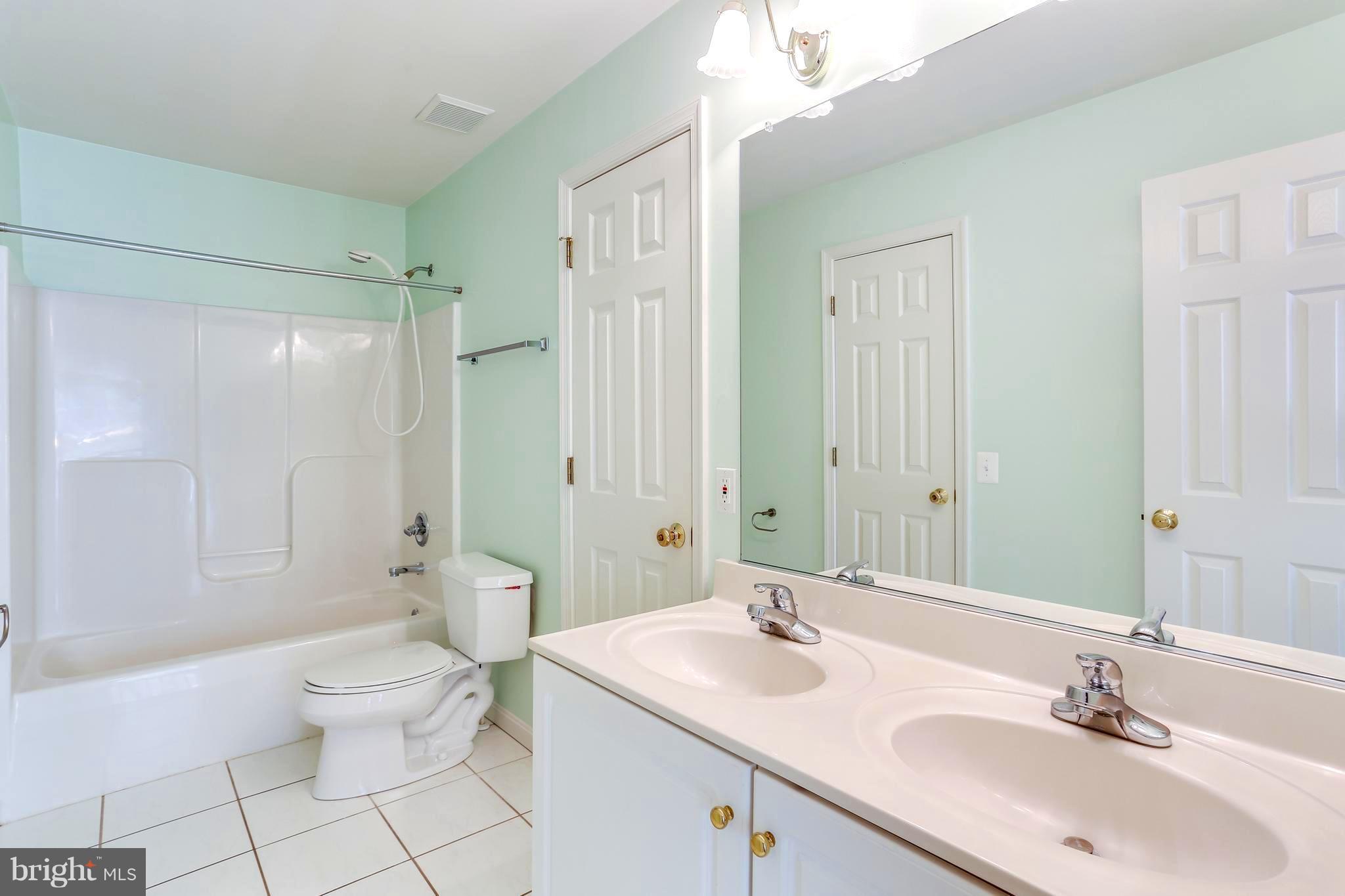 2837 Foxhound Road Ellicott City, MD 21042 - Photo 13 of 24 Bath