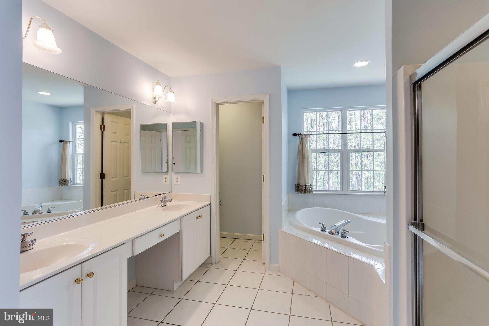 2837 Foxhound Road Ellicott City, MD 21042 - Photo 18 of 24 Bath (Master)