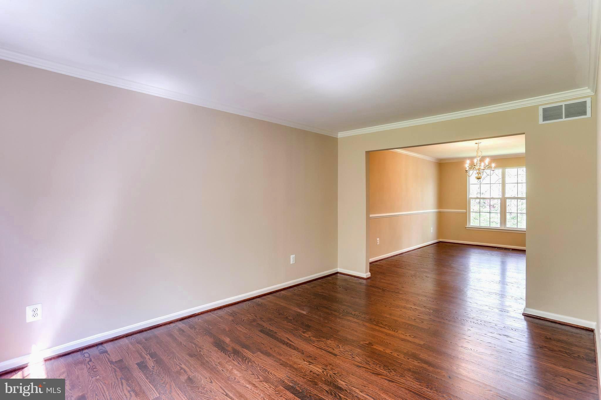 2837 Foxhound Road Ellicott City, MD 21042 - Photo 4 of 24 Living Room