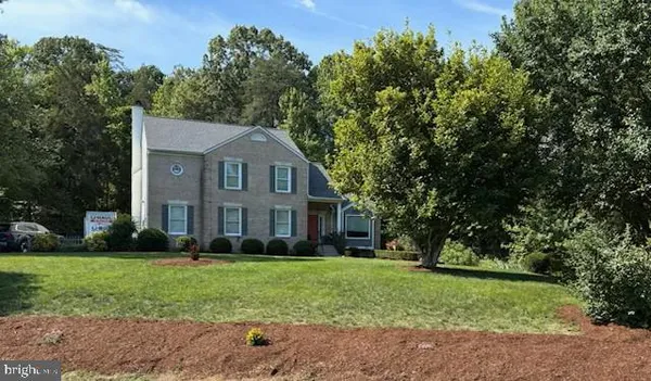 $3,200 | 114 Boscobel Road, Fredericksburg, VA 22405