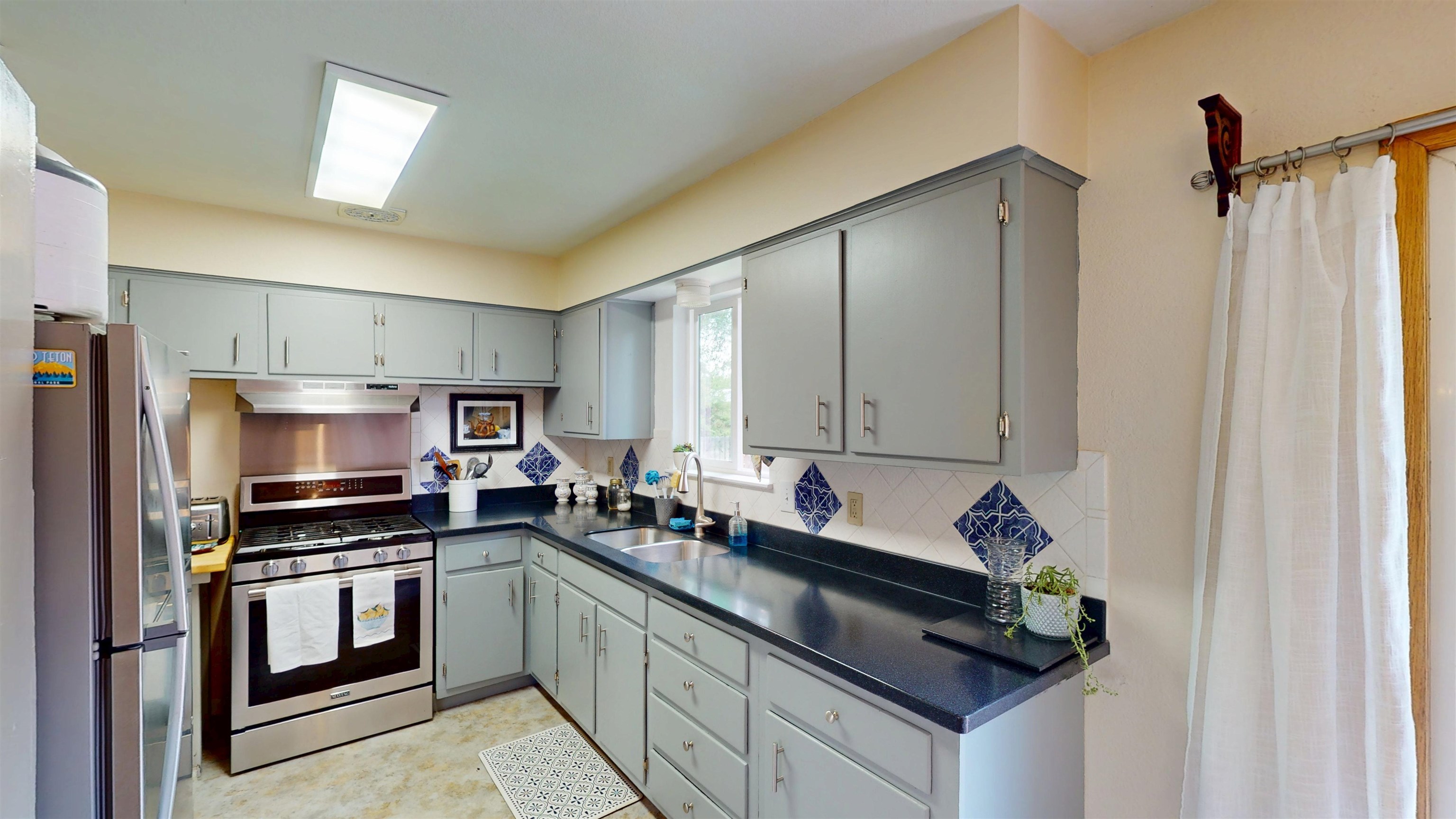 945 Cliff Street Lander, WY 82520 - Photo 8 of 50