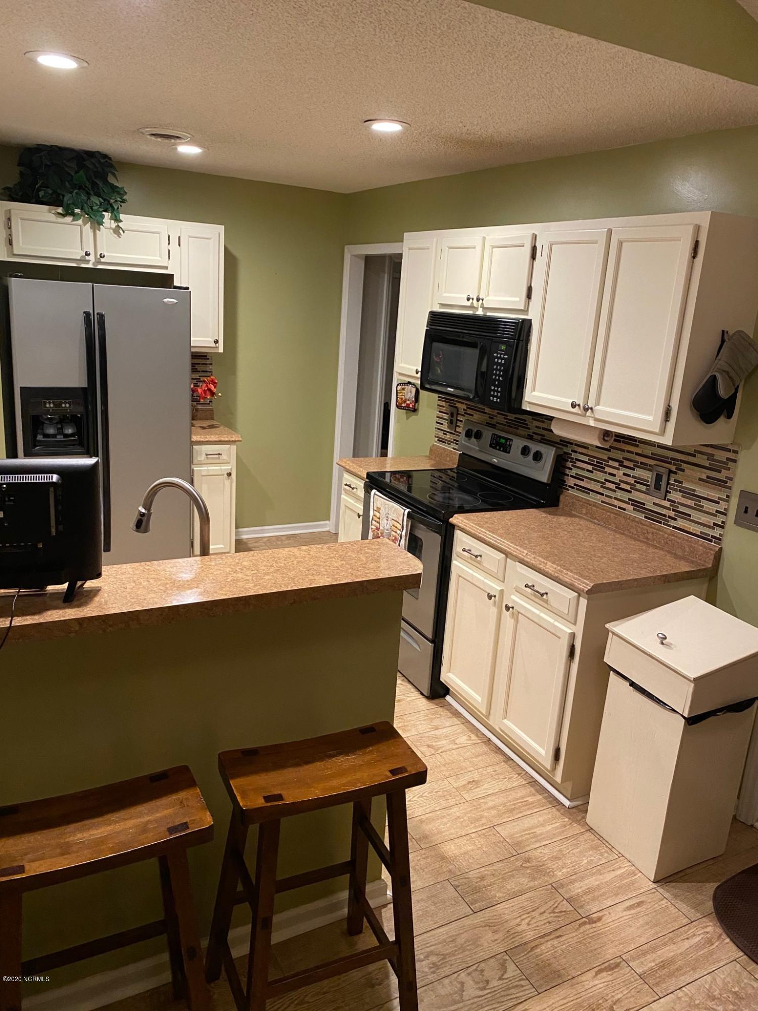 1215 Welborn Road Wilmington, NC 28409 - Photo 13 of 40 1215 Welborn Rd Kitchen2