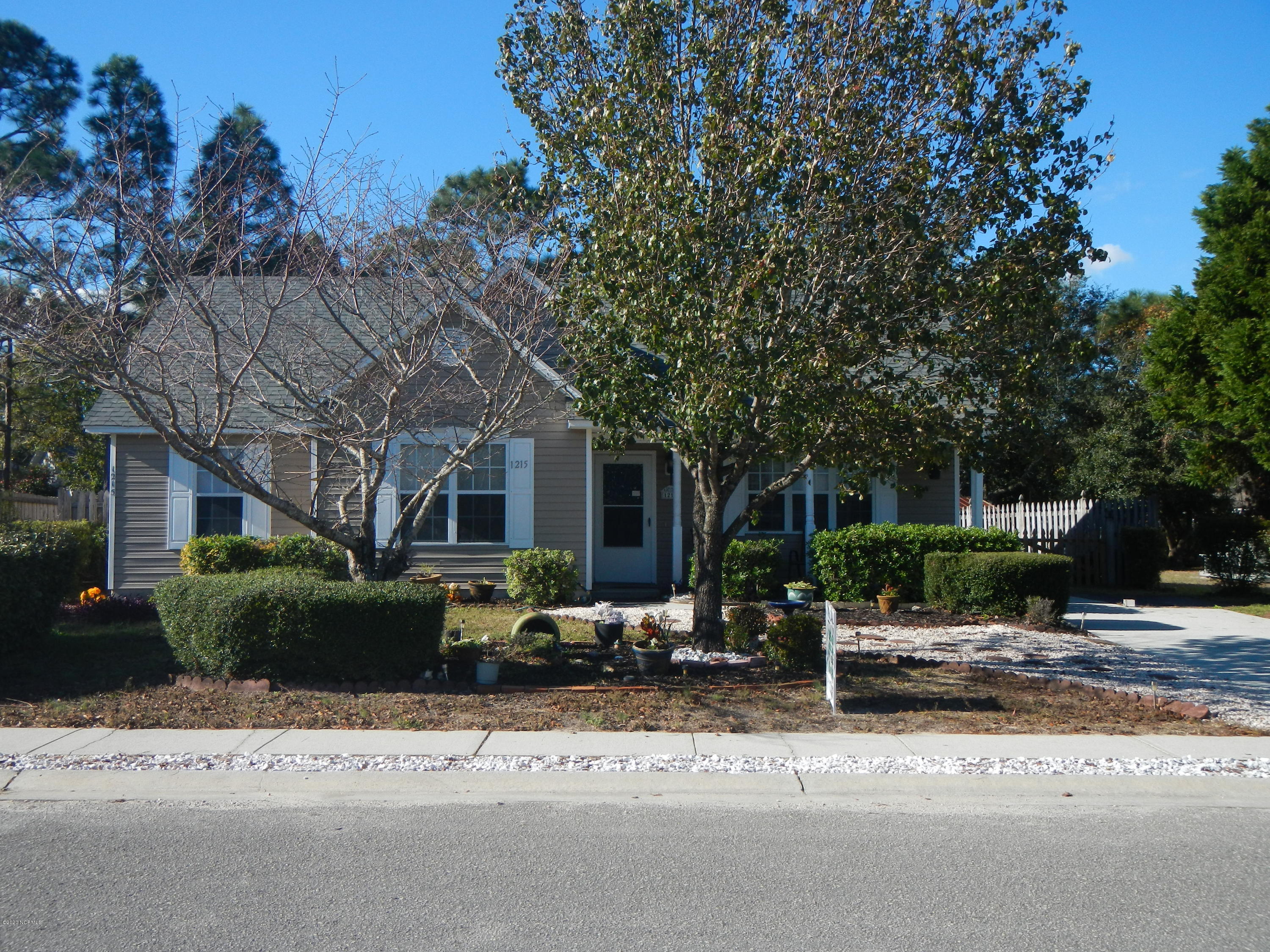 1215 Welborn Road Wilmington, NC 28409 - Photo 3 of 40 1215 Welborn Rd