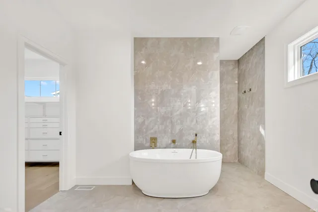 $649,900 | 4420 North Preakness Lane, Bloomington, IN 47404