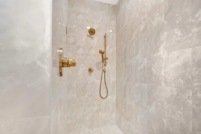 $649,900 | 4420 North Preakness Lane, Bloomington, IN 47404