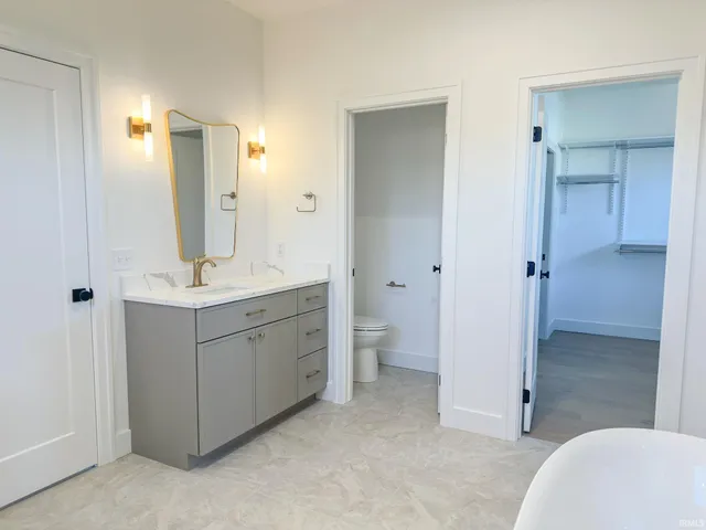 $649,900 | 4420 North Preakness Lane, Bloomington, IN 47404