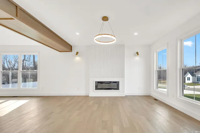 $649,900 | 4420 North Preakness Lane, Bloomington, IN 47404