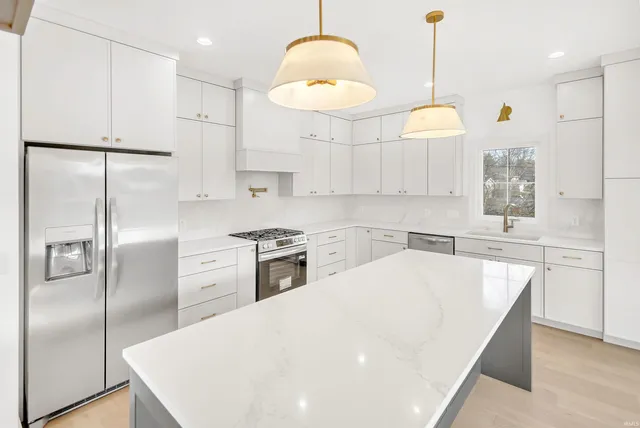 $649,900 | 4420 North Preakness Lane, Bloomington, IN 47404