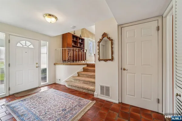 $879,900 | 14 Eton Place, Springfield, NJ 07081