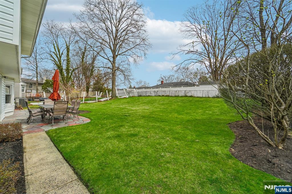 14 Eton Place Springfield, NJ 07081 - Photo 24 of 50