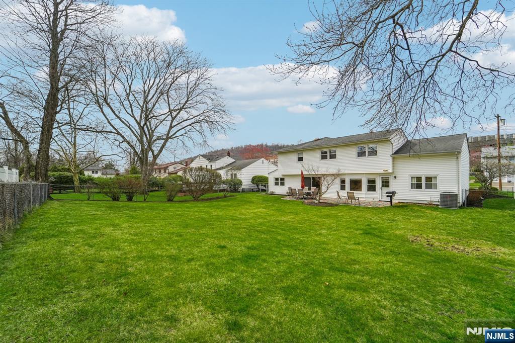 14 Eton Place Springfield, NJ 07081 - Photo 27 of 50