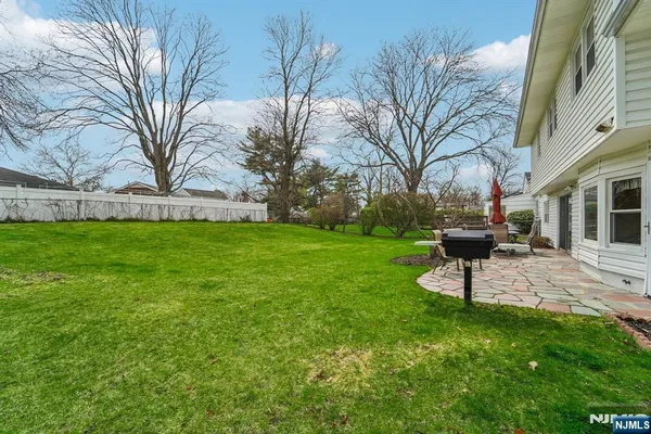 $879,900 | 14 Eton Place, Springfield, NJ 07081