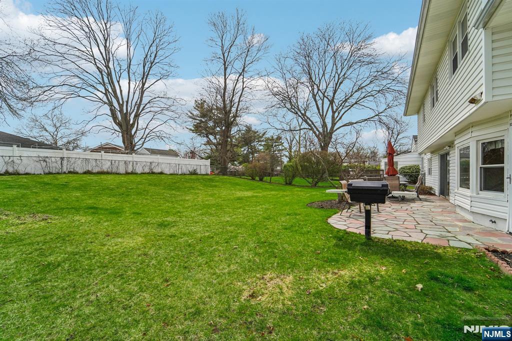 14 Eton Place Springfield, NJ 07081 - Photo 28 of 50