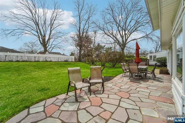 $879,900 | 14 Eton Place, Springfield, NJ 07081