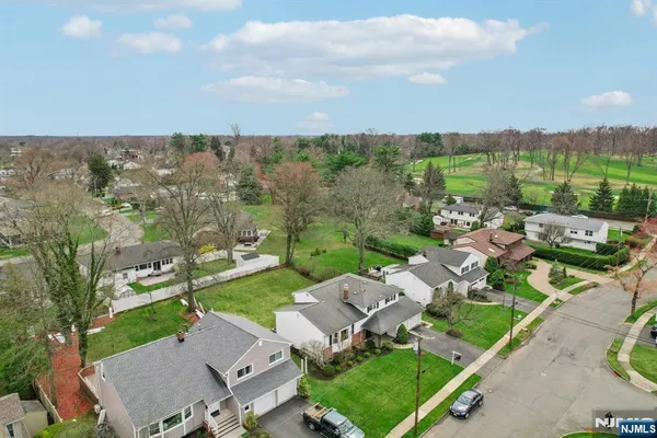 $879,900 | 14 Eton Place, Springfield, NJ 07081