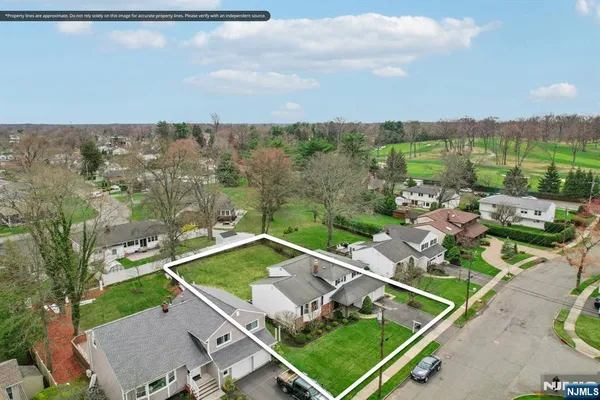 $879,900 | 14 Eton Place, Springfield, NJ 07081