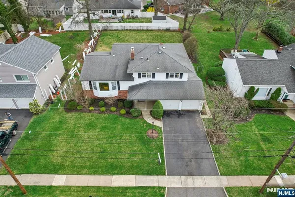 $879,900 | 14 Eton Place, Springfield, NJ 07081