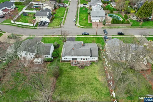 $879,900 | 14 Eton Place, Springfield, NJ 07081