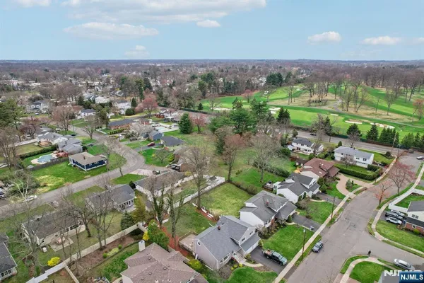 $879,900 | 14 Eton Place, Springfield, NJ 07081