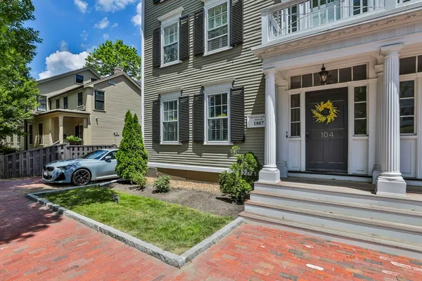 $1,150,000 | 104 High Street, Unit F, Newburyport, MA 01950