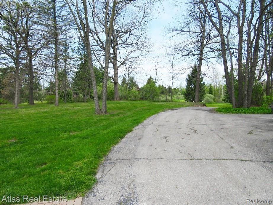 10492 Horton Road Goodrich, MI 48438 - Photo 5 of 16 IMG_3800.JPG