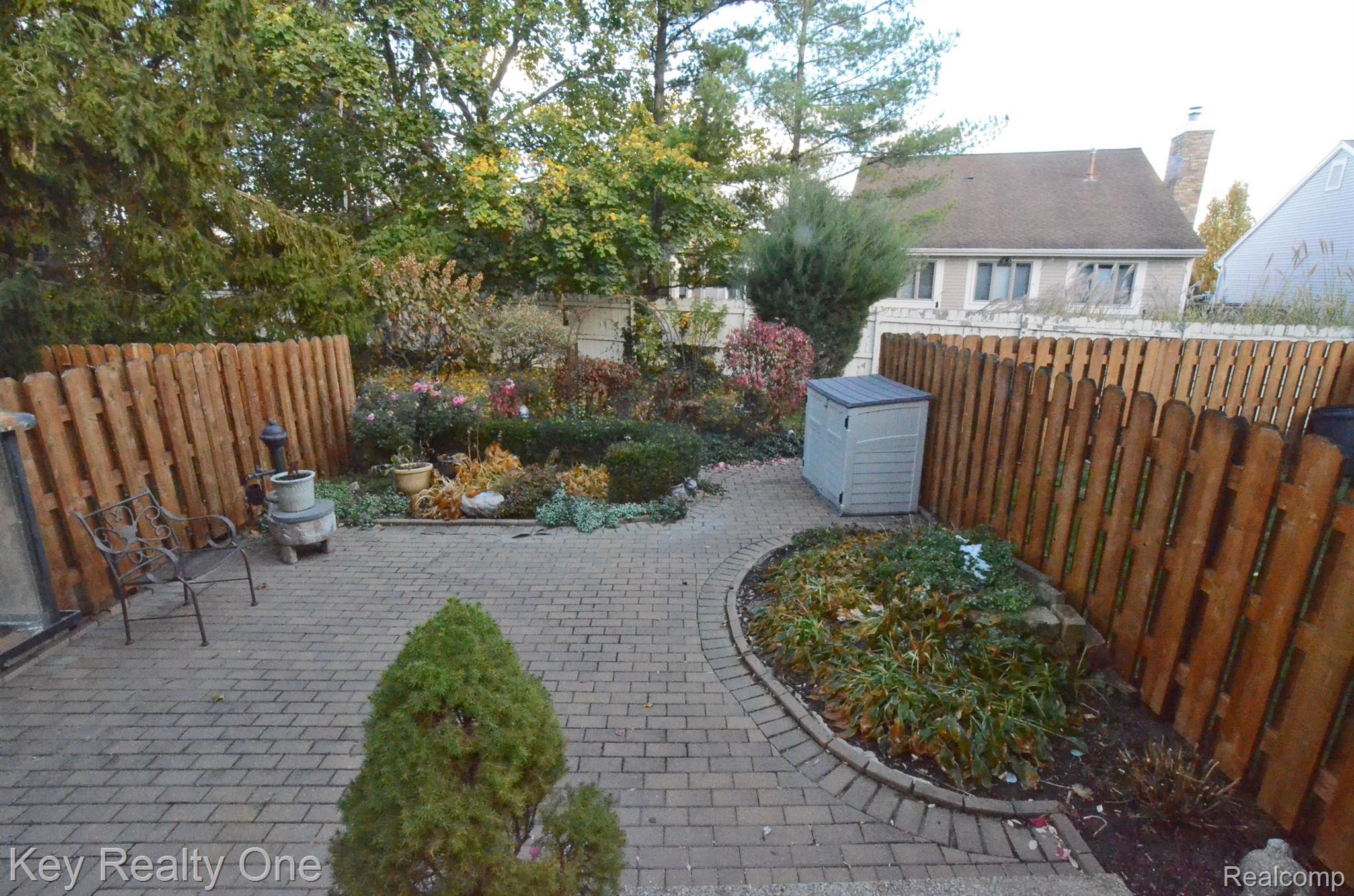 1102 Moreland Court Rochester, MI 48307 - Photo 12 of 31 Beautiful Paver Patio