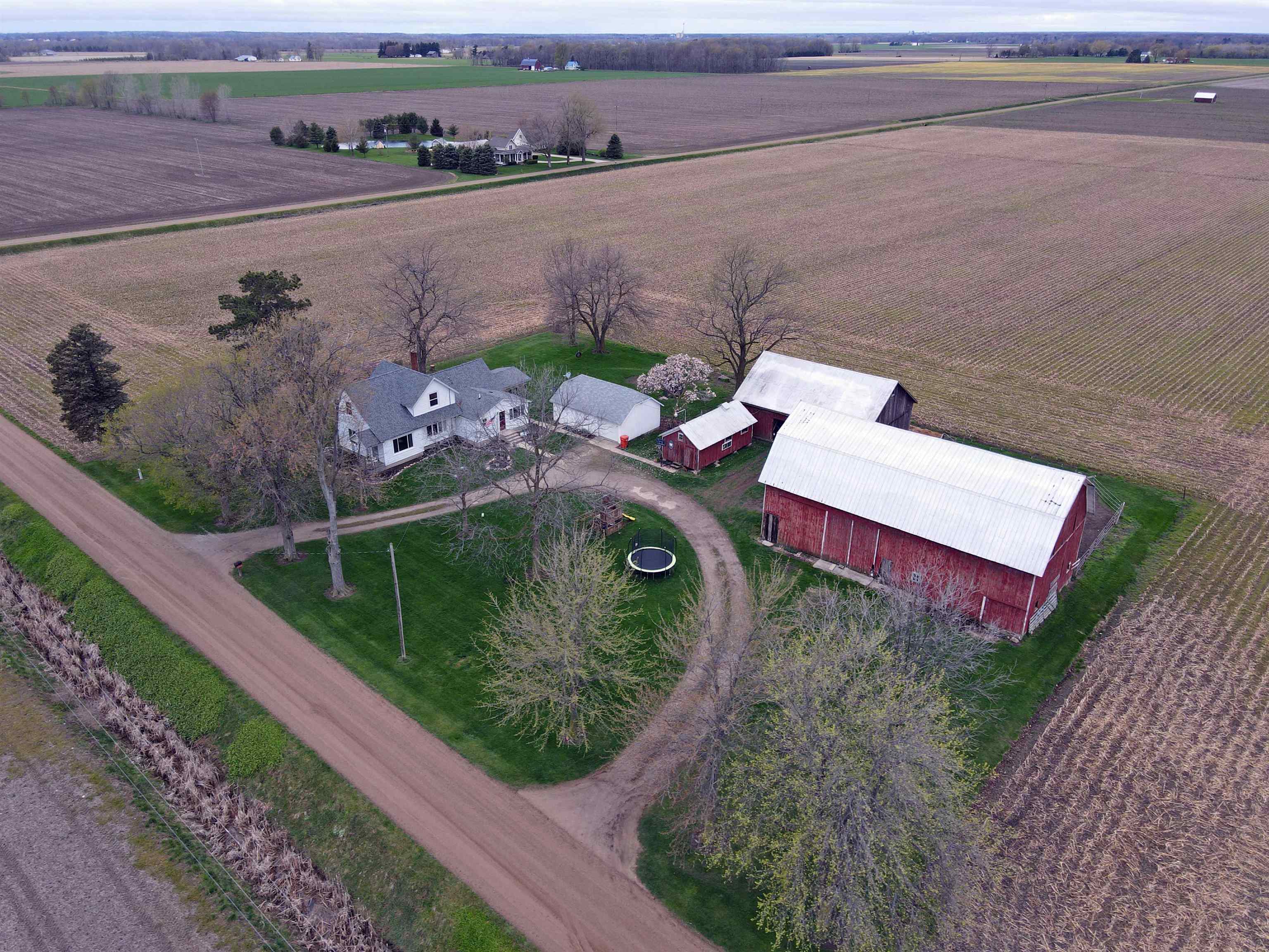 2087 Allan Road Owosso, MI 48867 - Photo 1 of 47