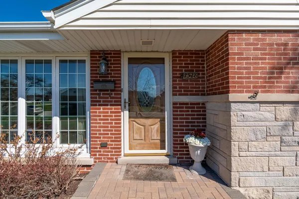 $519,000 | 7528 Churchill Street, Morton Grove, IL 60053