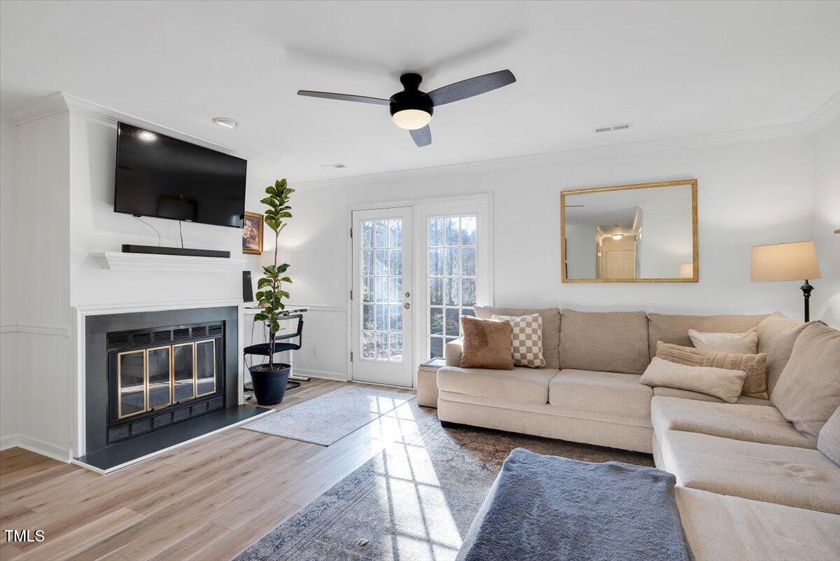 6910 Saxby Court Raleigh, NC 27613 - Photo 2 of 26 living