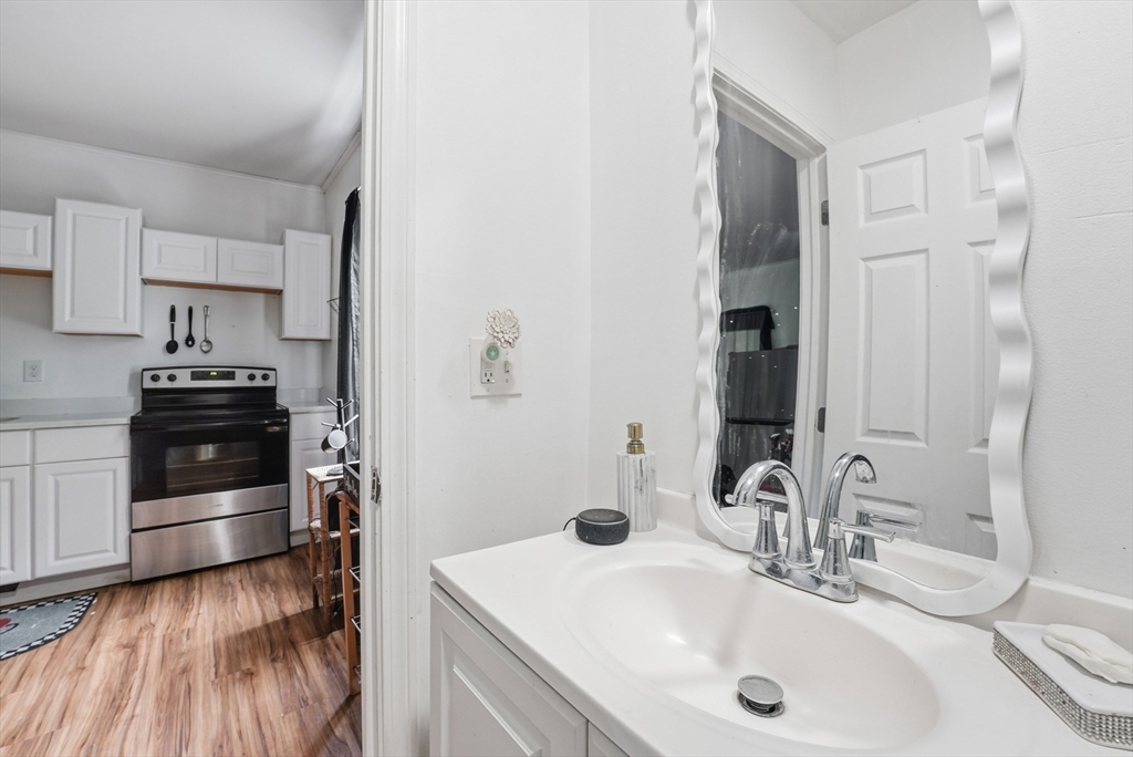 161 New Bridge Street West Springfield, MA 01089 - Photo 7 of 38