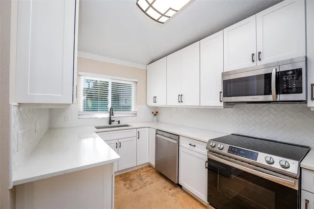 $739,000 | 323 North 10th Street, Flagler Beach, FL 32136