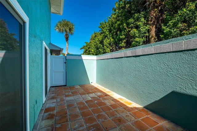 $739,000 | 323 North 10th Street, Flagler Beach, FL 32136