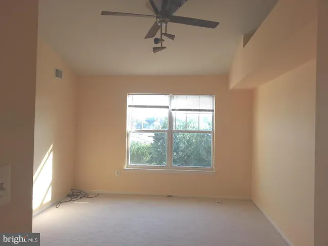 $2,000 | 13800 Farnsworth Lane, Unit 5404, Upper Marlboro, MD 20772